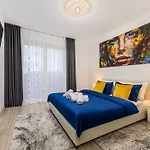 Sunny Loft & Parking Brasov 3